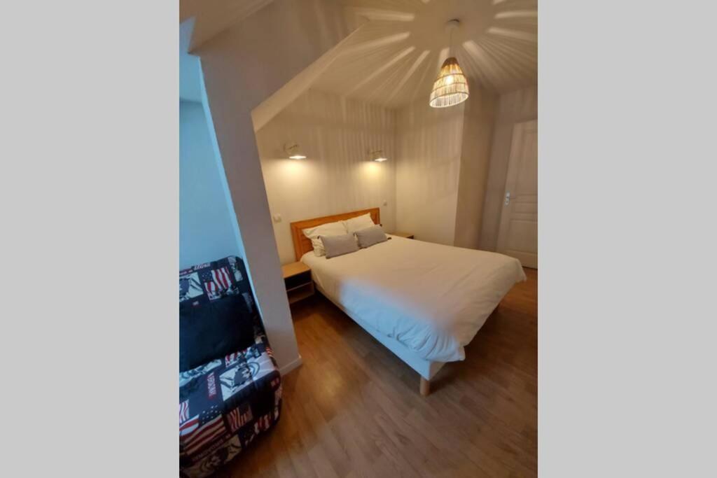 Appartement Moderne, Hyper-Centre - 6/8 Pers. Bagnères-de-Luchon Exteriör bild